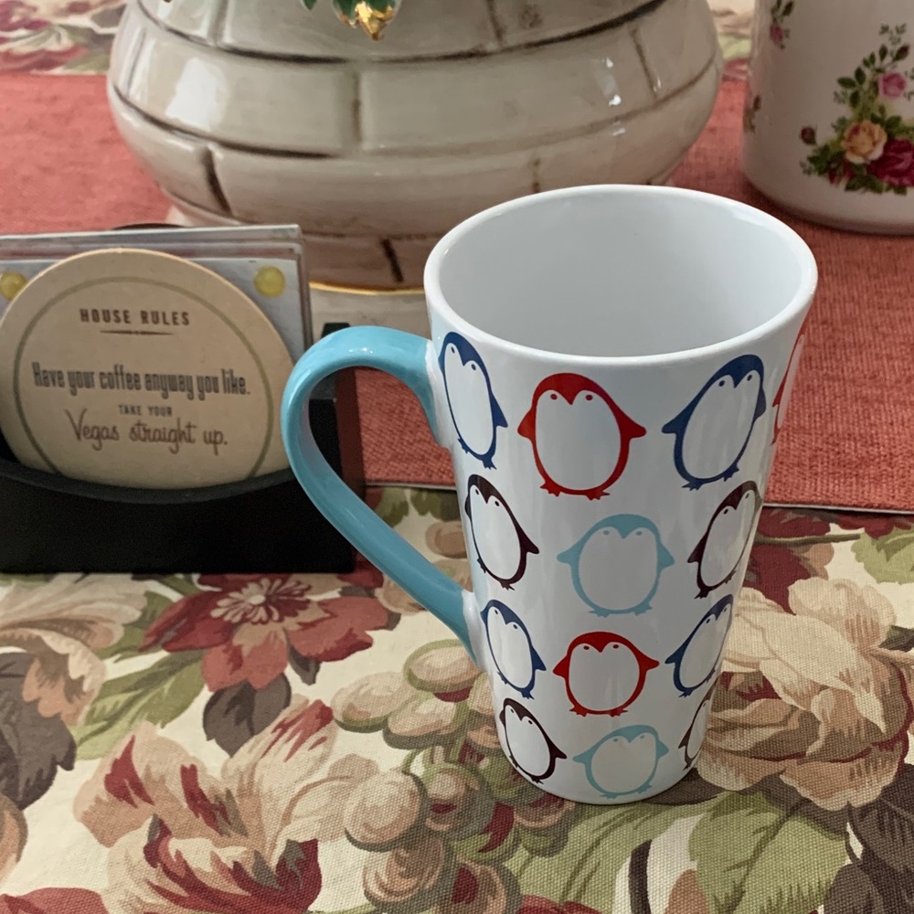 Food Network Penguin Mug with Light Blue Handle - Picture 2 of 4